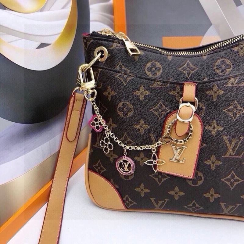 MoistureWicking Louis Vuitton Keychains 265288