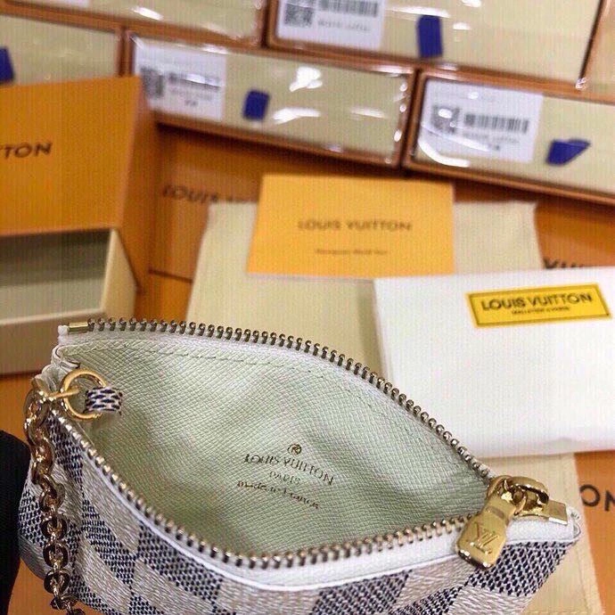 QuickDry Louis Vuitton Keychains 265293