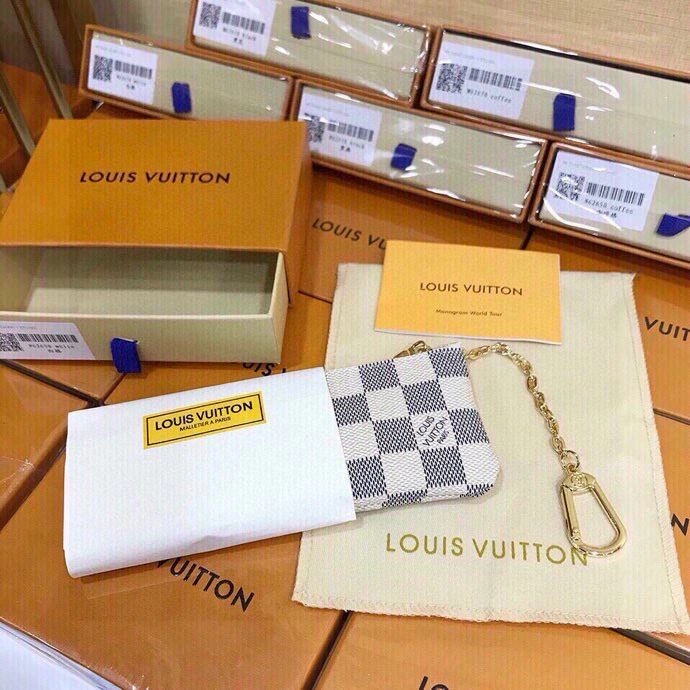 QuickDry Louis Vuitton Keychains 265293