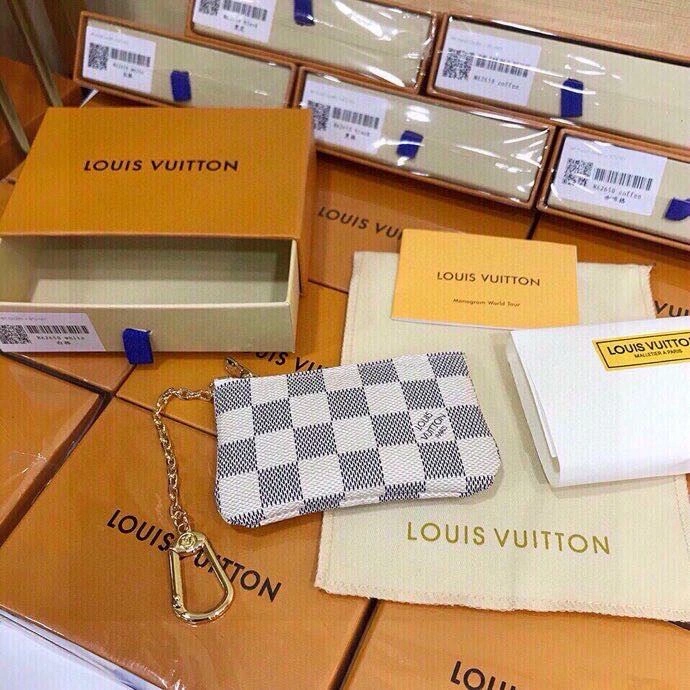 QuickDry Louis Vuitton Keychains 265293