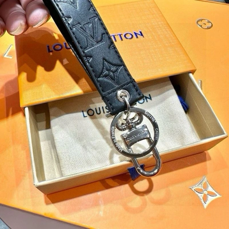 Louis Vuitton Keychains Chic 265285