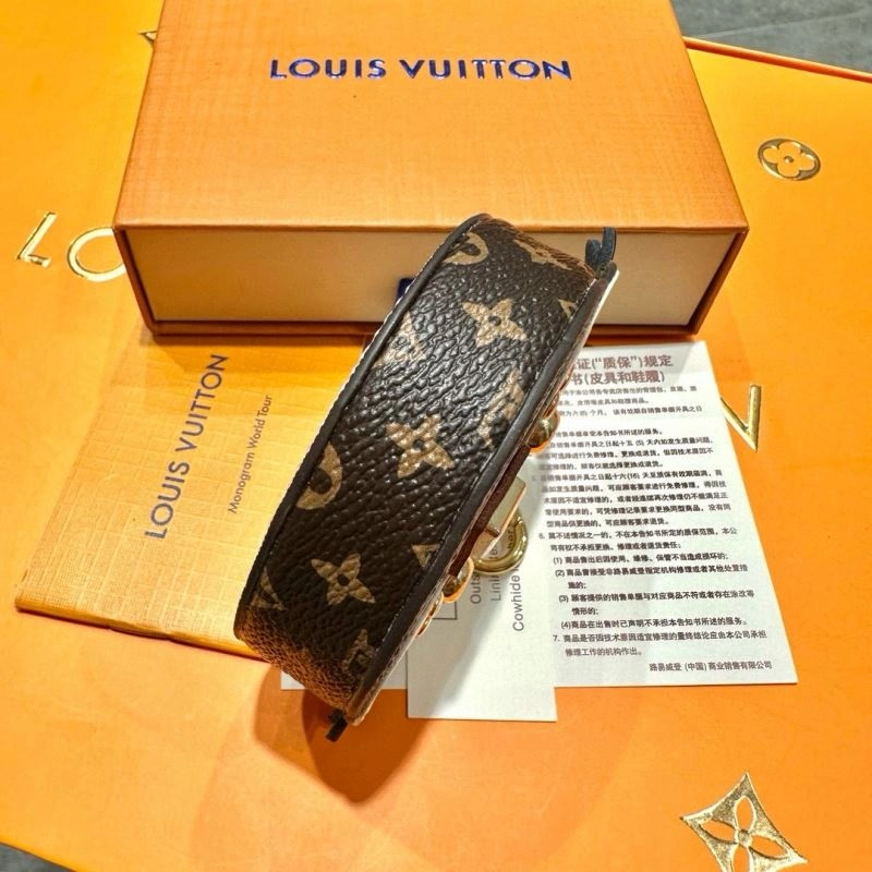 Louis Vuitton Keychains TimelessDesign 265275
