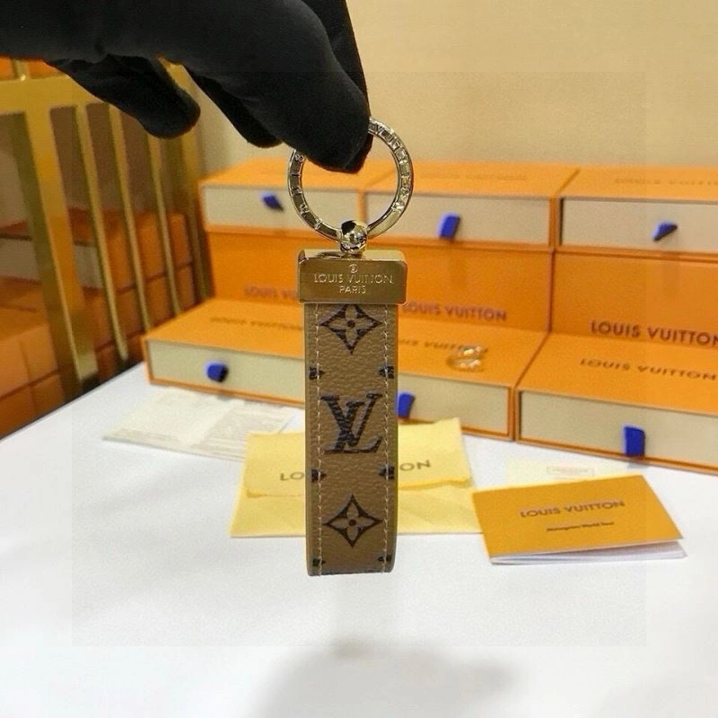 Unisex Louis Vuitton Keychains 265264