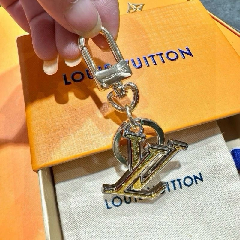 MoistureWicking Louis Vuitton Keychains 265256