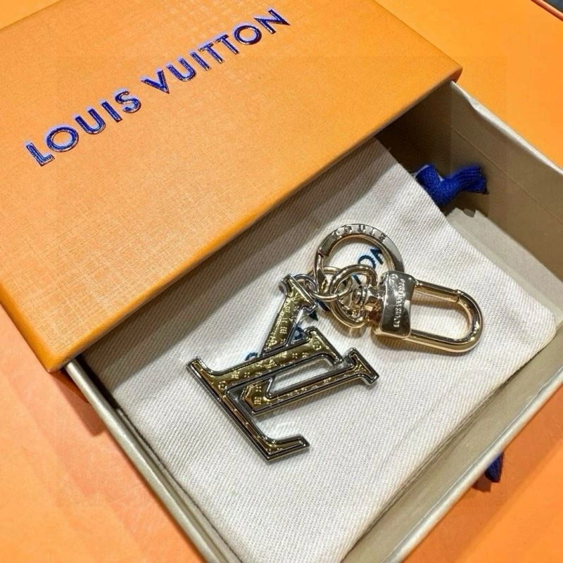 MoistureWicking Louis Vuitton Keychains 265256