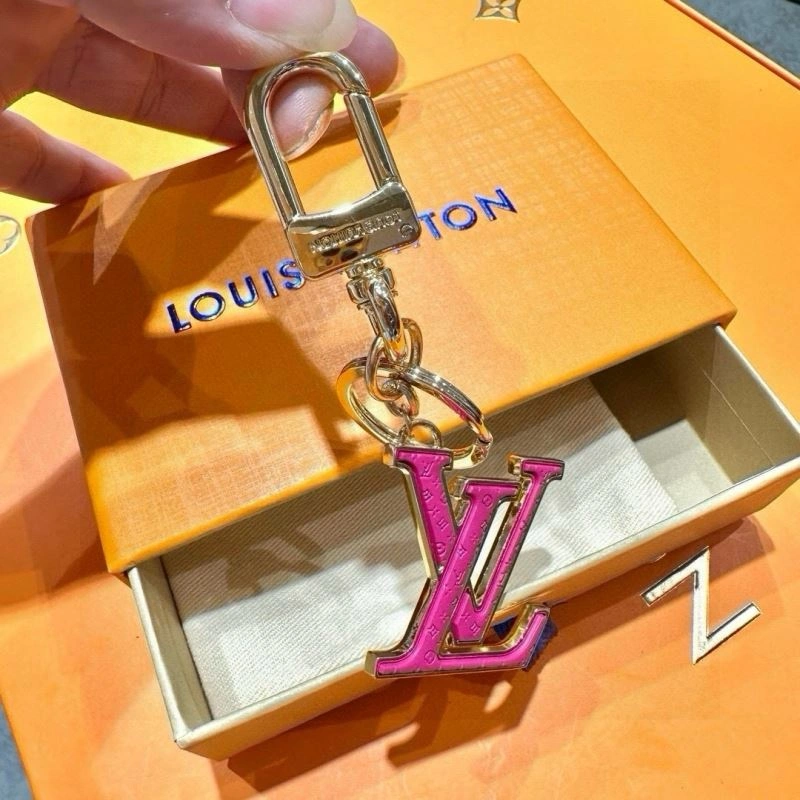 Affordable Louis Vuitton Keychains 265240