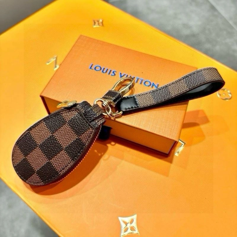 Elegant Louis Vuitton Keychains 265228