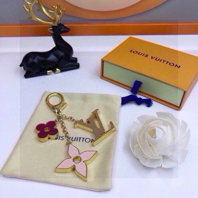 Louis Vuitton Keychains Chic 265207