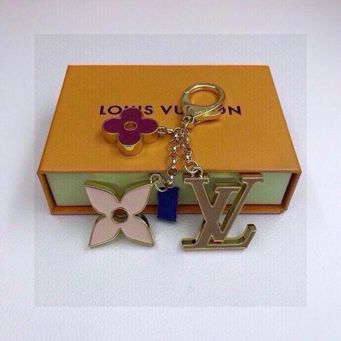 Louis Vuitton Keychains Chic 265207