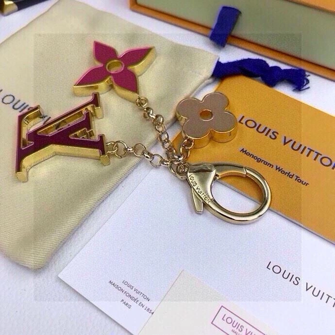 Louis Vuitton Keychains OnTrend 265208