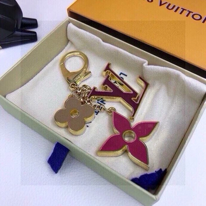 Louis Vuitton Keychains OnTrend 265208