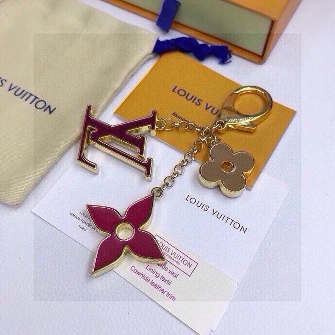 Louis Vuitton Keychains OnTrend 265208