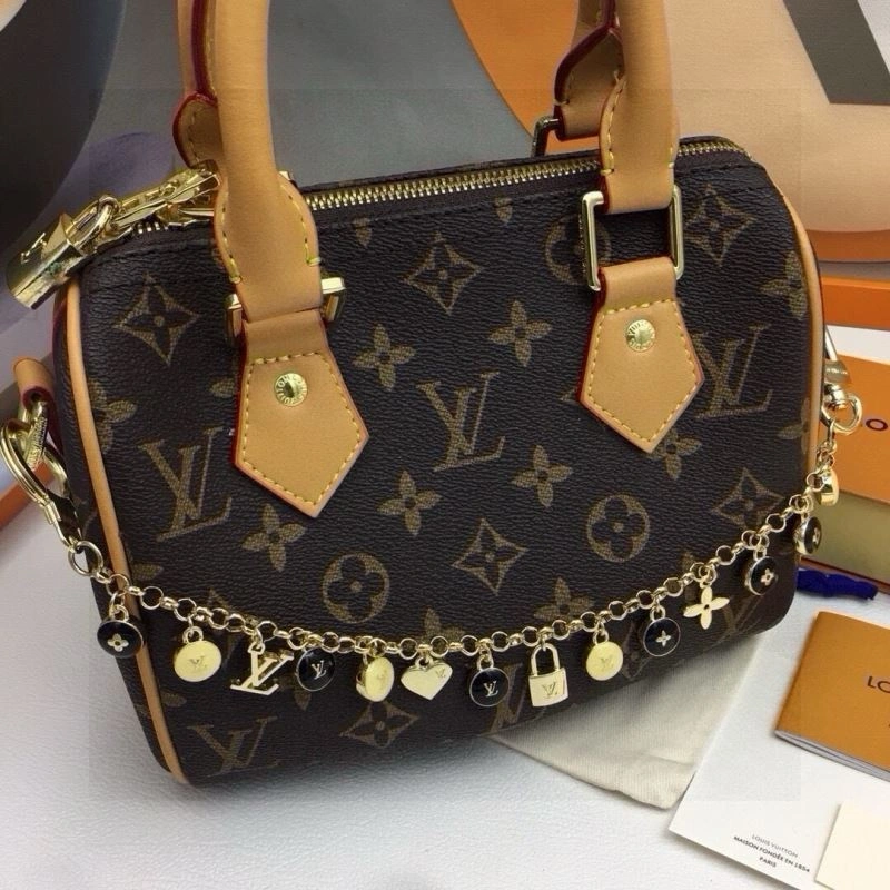 Louis Vuitton Keychains Versatile 265199