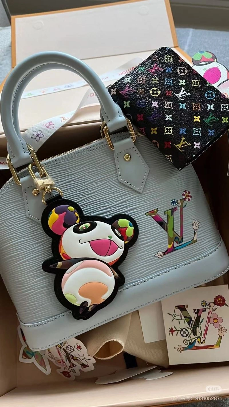 Louis Vuitton Keychains Casual 265216