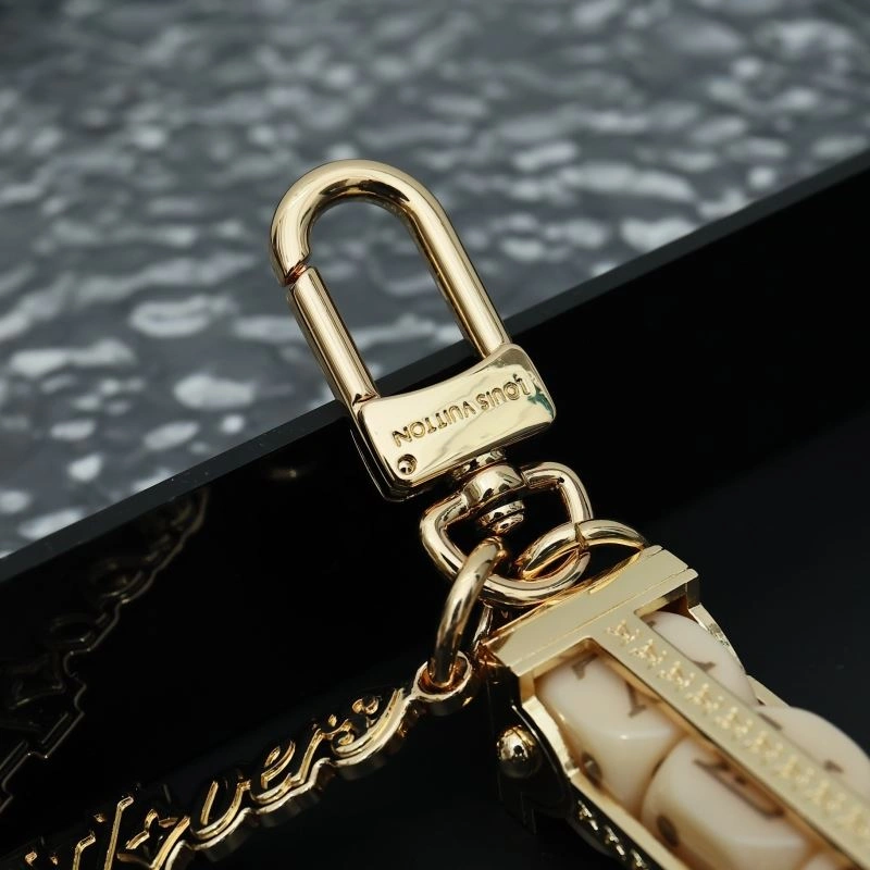 Louis Vuitton Keychains ModernLook 265162