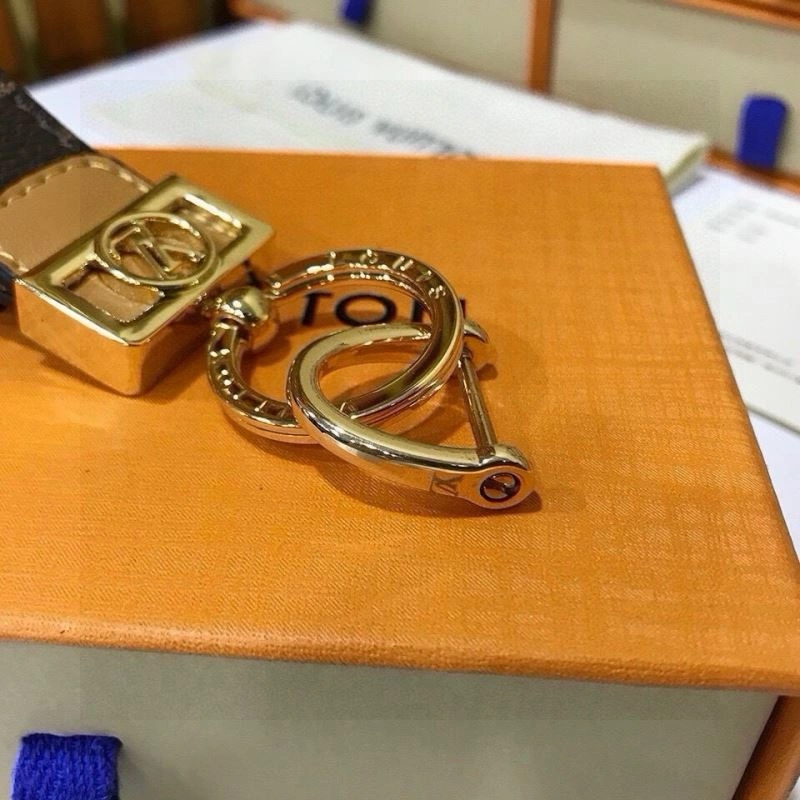 Louis Vuitton Keychains UrbanChic 265174