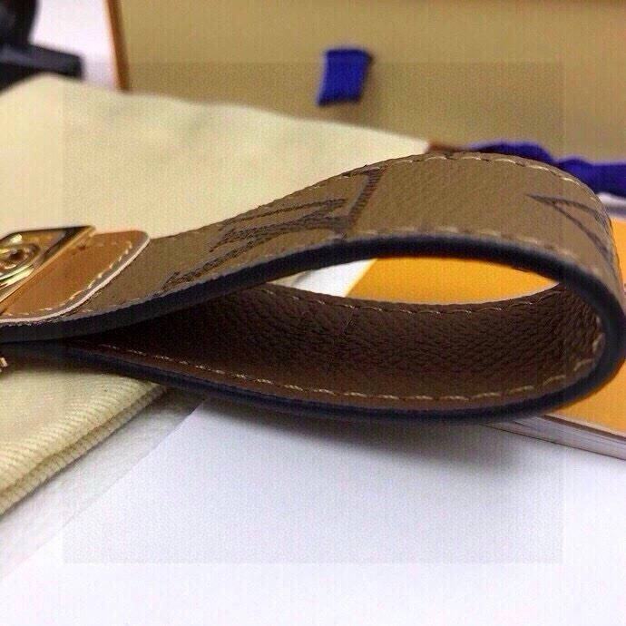 Louis Vuitton Keychains Snug 265154