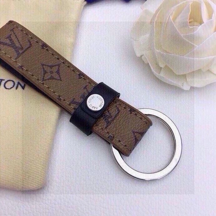 HighPerformance Louis Vuitton Keychains 265141