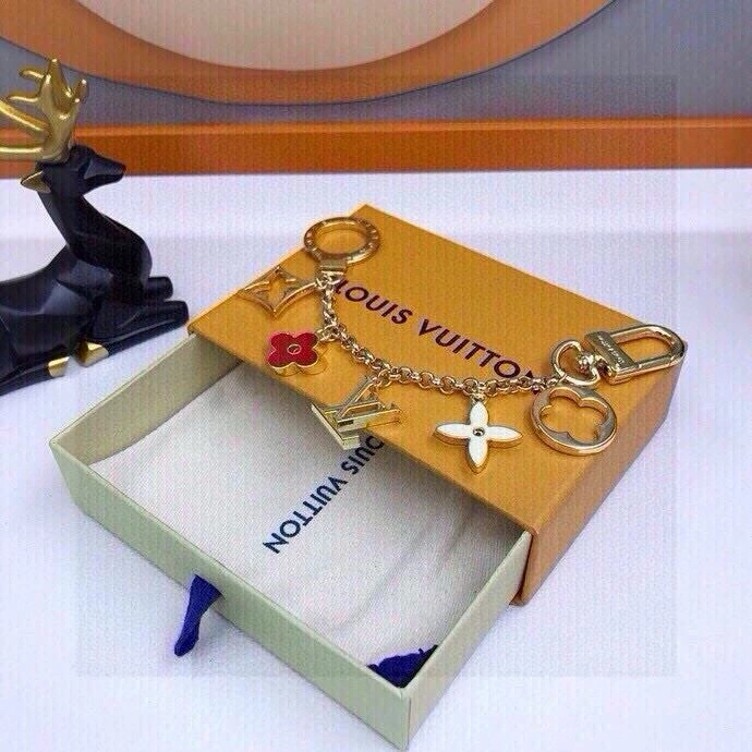 StreetReady Louis Vuitton Keychains 265140
