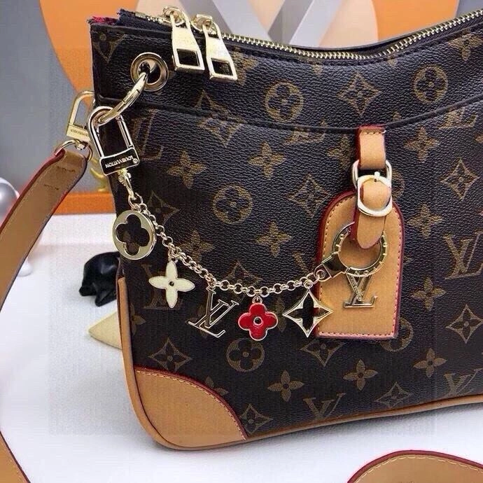 StreetReady Louis Vuitton Keychains 265140