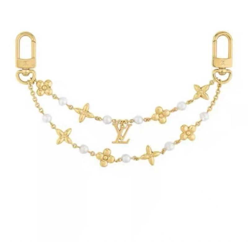 Breathable Louis Vuitton Keychains 265120