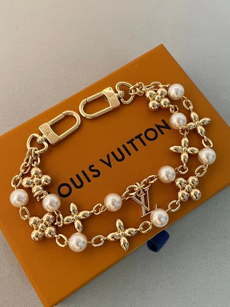 Breathable Louis Vuitton Keychains 265120