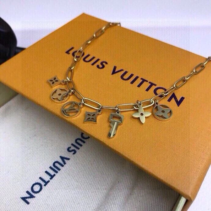 Trendsetting Louis Vuitton Keychains 265097
