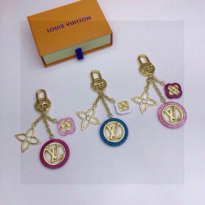 EyeCatching Louis Vuitton Keychains 265094