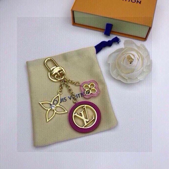 EyeCatching Louis Vuitton Keychains 265094