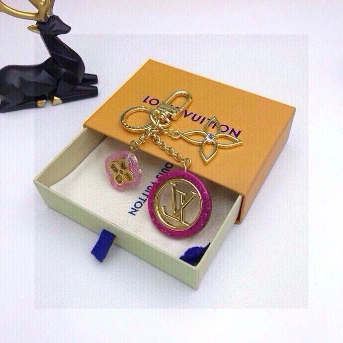 EyeCatching Louis Vuitton Keychains 265094