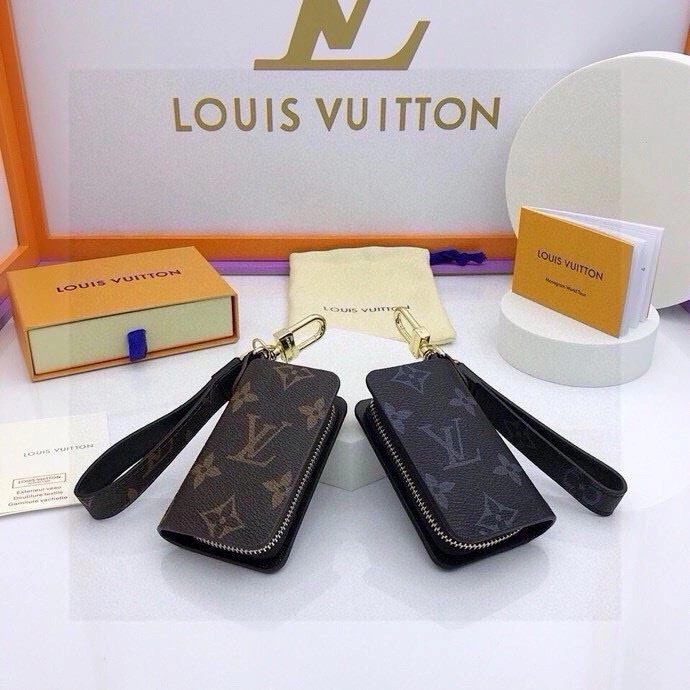 RelaxedFit Louis Vuitton Keychains 265085