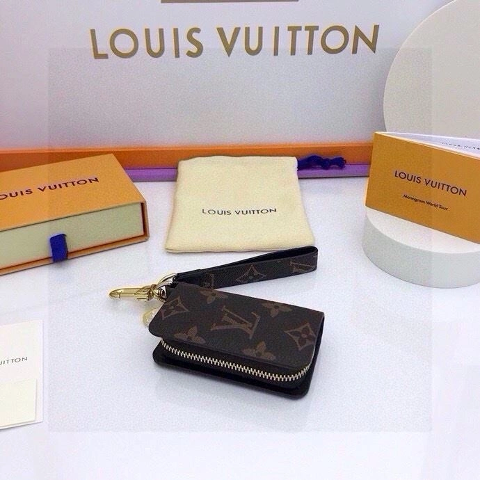 RelaxedFit Louis Vuitton Keychains 265085