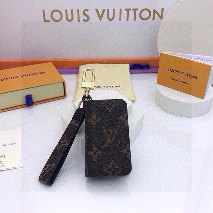 RelaxedFit Louis Vuitton Keychains 265085