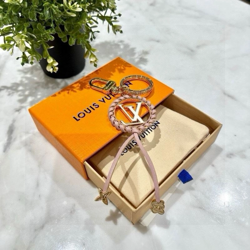 Unisex Louis Vuitton Keychains 265093