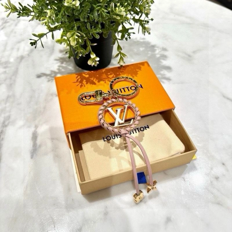 Unisex Louis Vuitton Keychains 265093