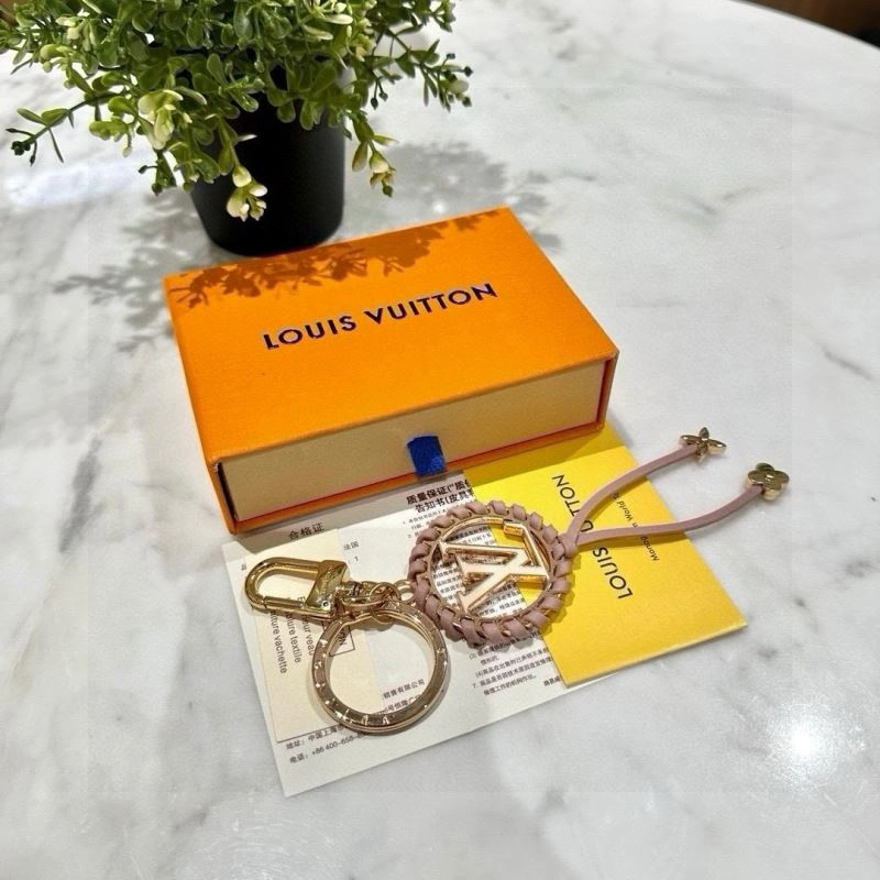 Unisex Louis Vuitton Keychains 265093