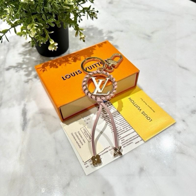 Unisex Louis Vuitton Keychains 265093