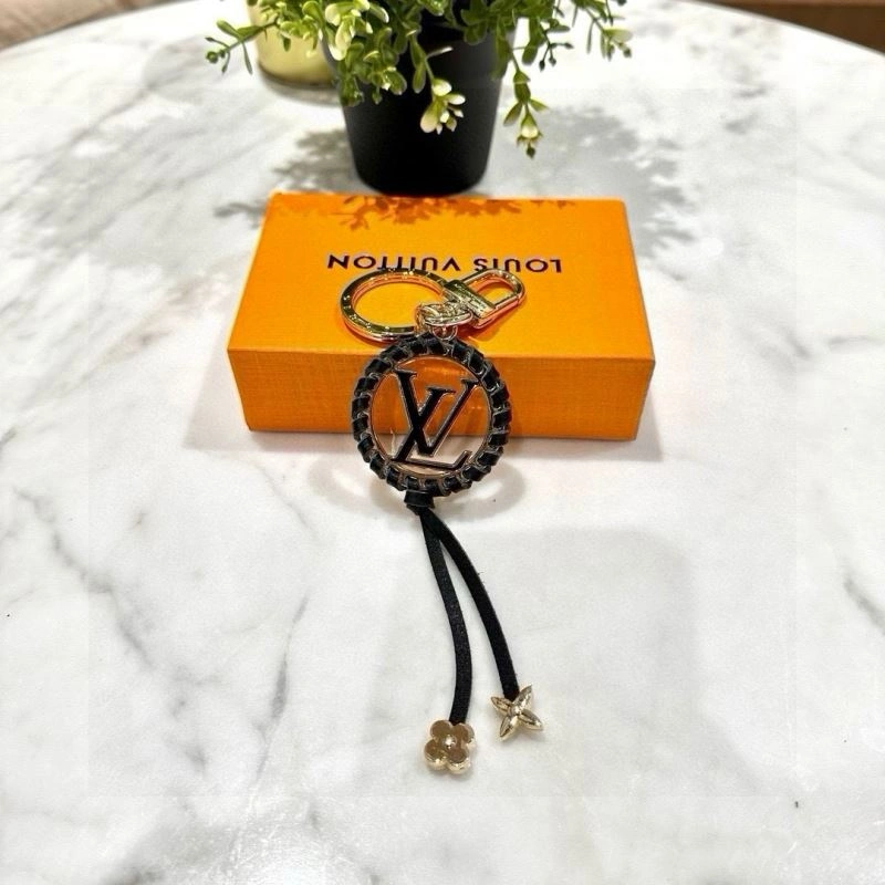 SmoothTexture Louis Vuitton Keychains 265069