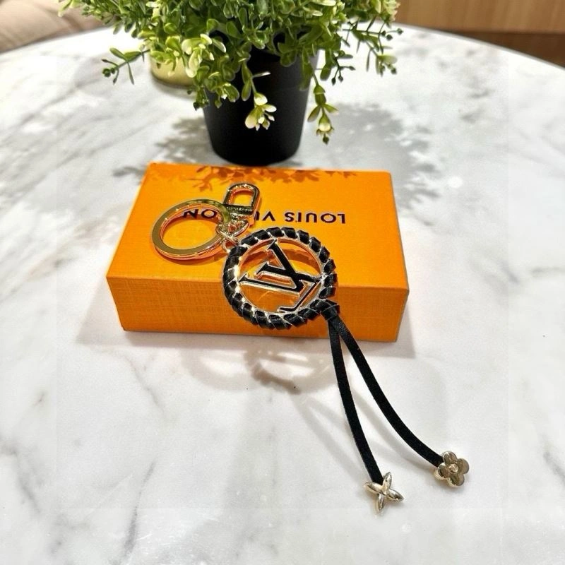 SmoothTexture Louis Vuitton Keychains 265069