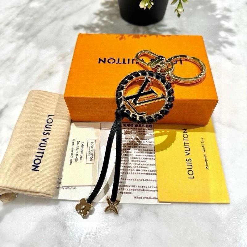 SmoothTexture Louis Vuitton Keychains 265069