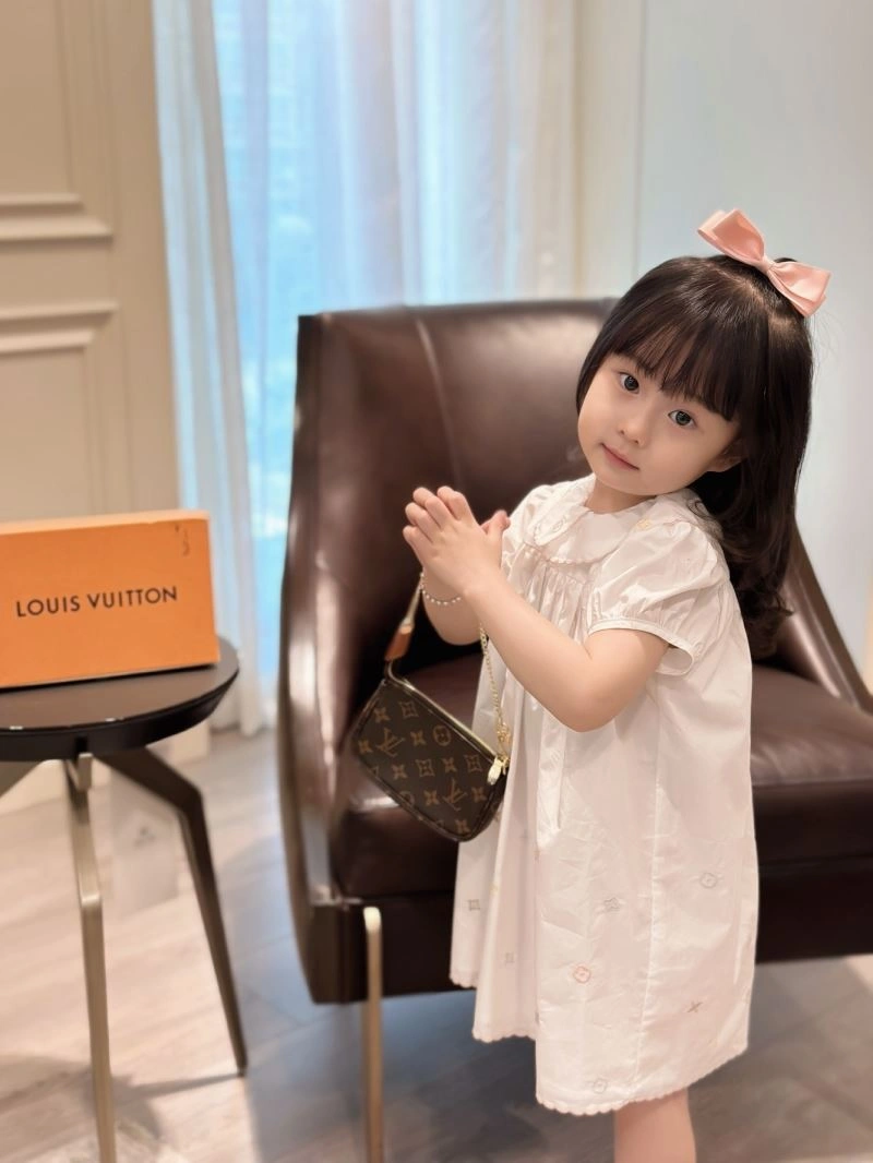Bold Louis Vuitton Kids 132270