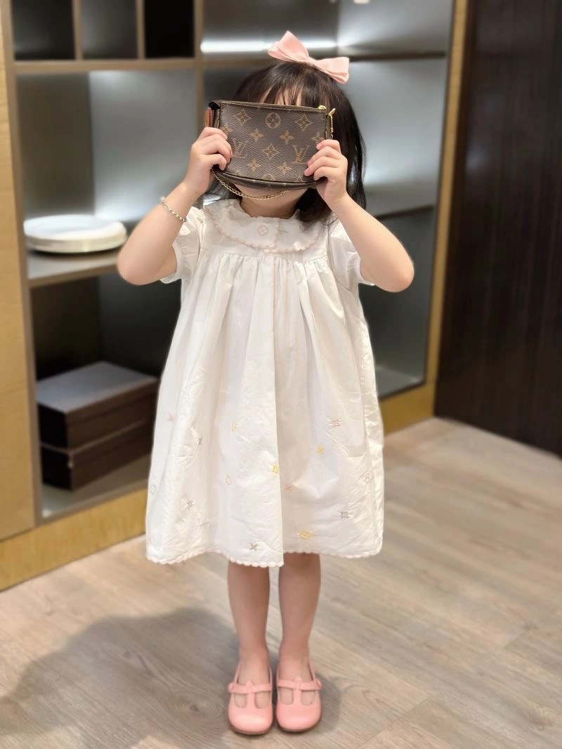 Bold Louis Vuitton Kids 132270