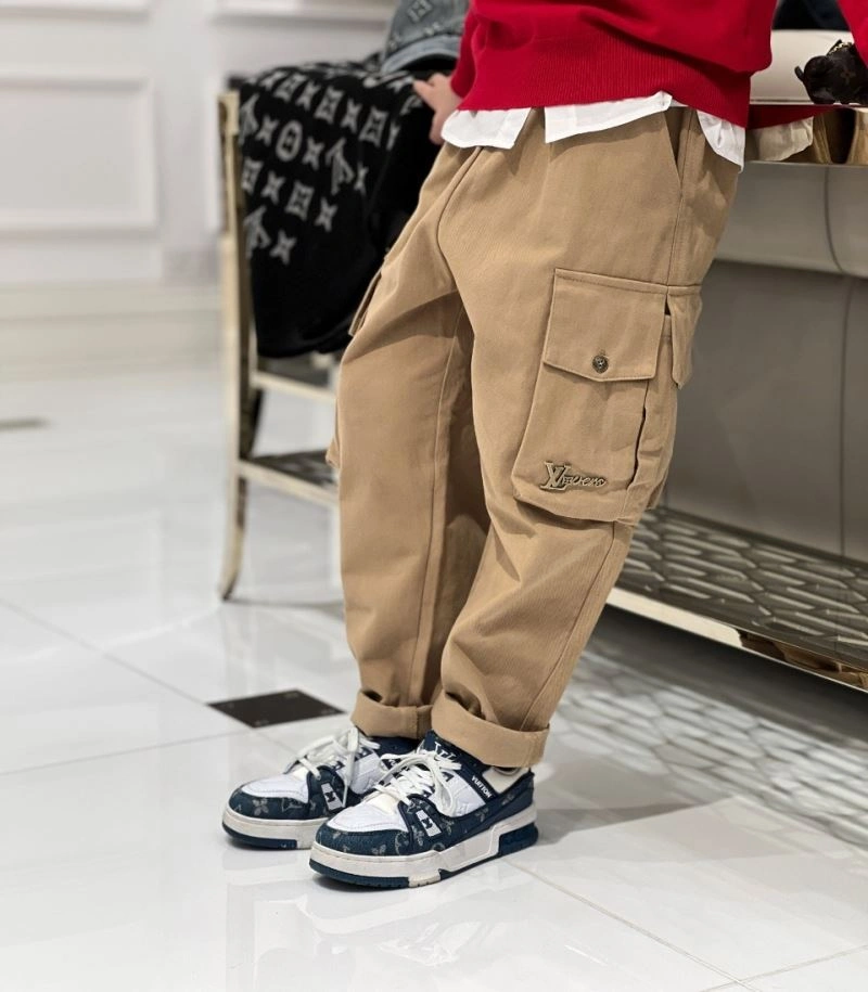 Contemporary Louis Vuitton Kids 132229