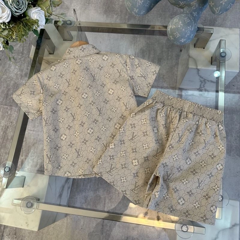 UrbanChic Louis Vuitton Kids 132215