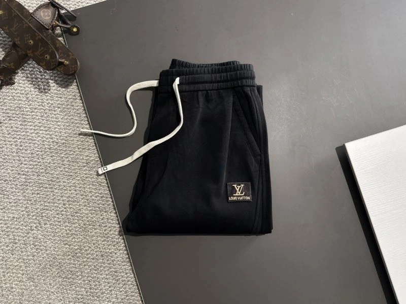 Elegant Louis Vuitton Long Pants 138656