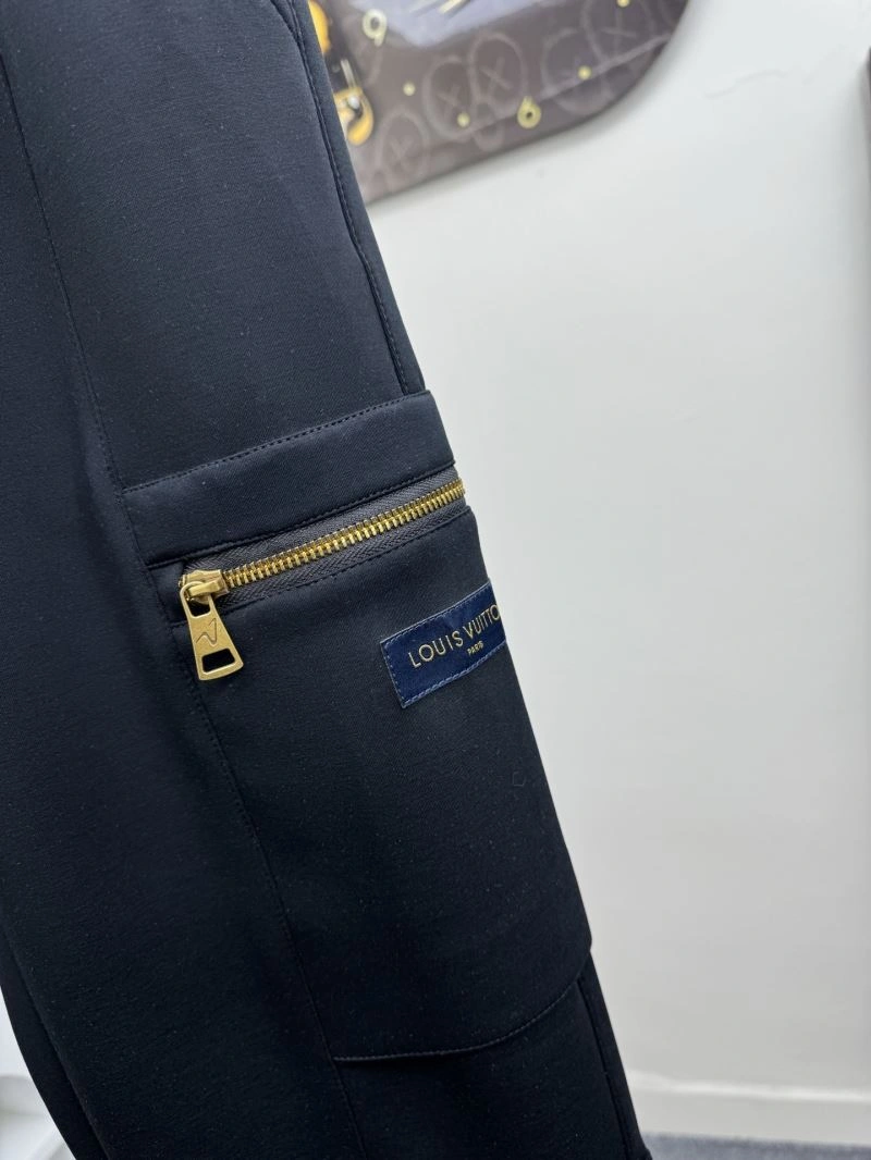 Stylish Louis Vuitton Long Pants 137848