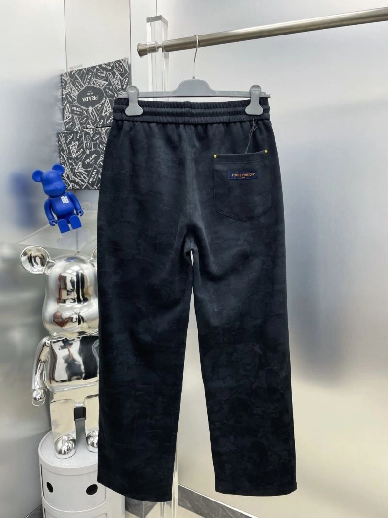 Seasonal Louis Vuitton Long Pants 137830