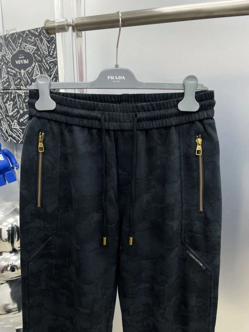 Seasonal Louis Vuitton Long Pants 137830