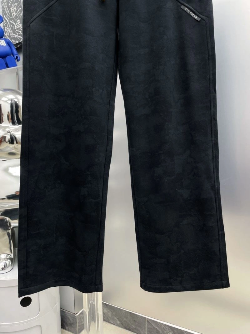 Seasonal Louis Vuitton Long Pants 137830
