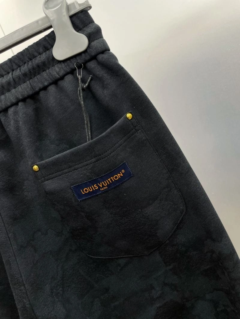 Seasonal Louis Vuitton Long Pants 137830